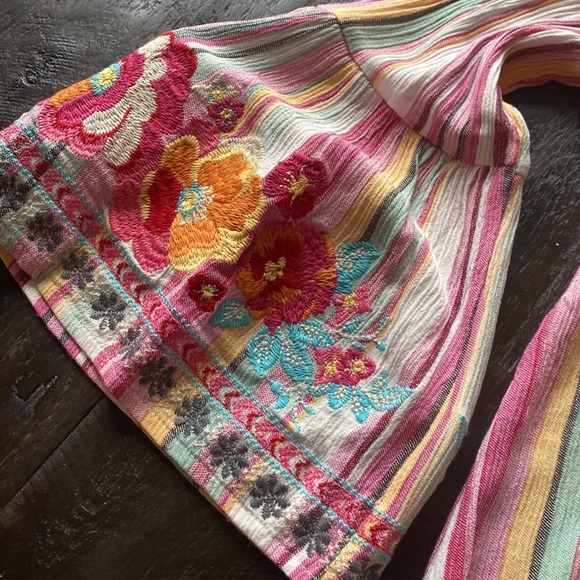 Ladies Bell Sleeve Blouse - Picture 3 of 6